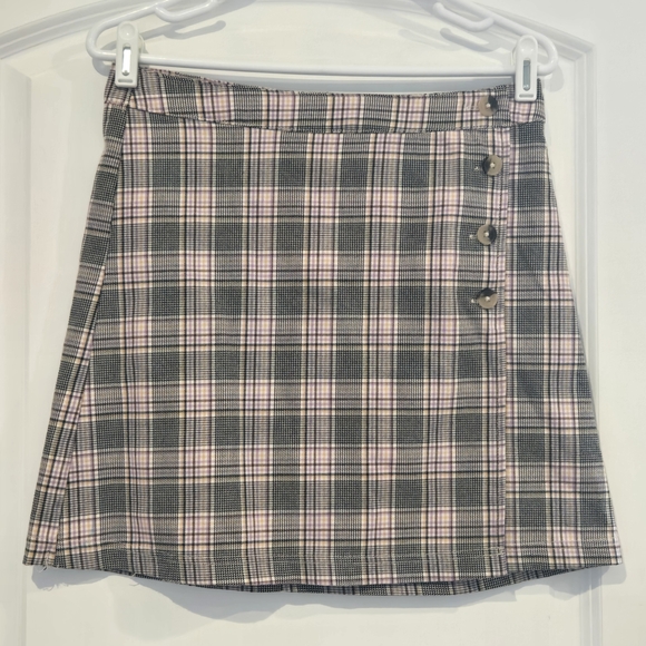 Colorful Planet Dresses & Skirts - Colorful Planet Plaid Wrap Skort Mini Pink Gray Black | Size 14/16 (XL)